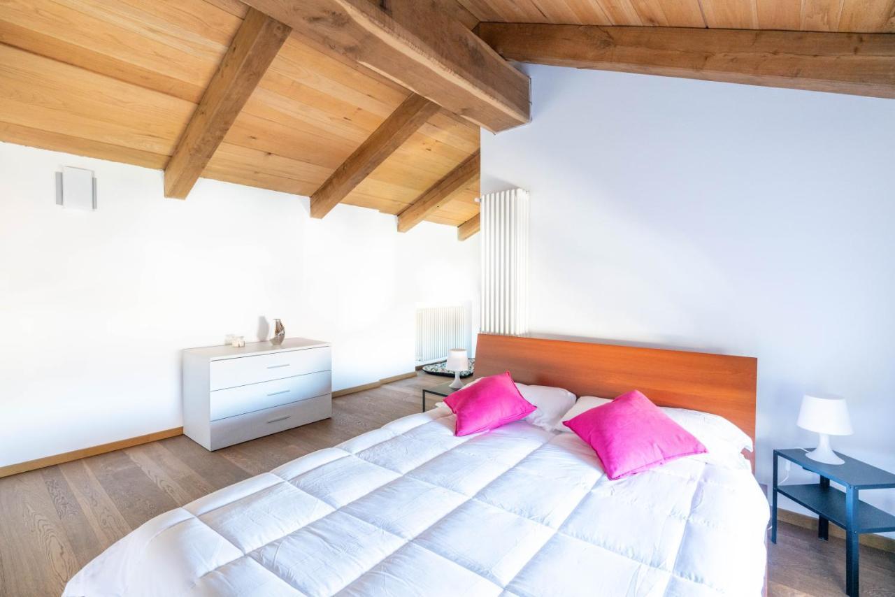 Ferienwohnung La Finestra Sulle Langhe - M3Langhe Cherasco Exterior foto