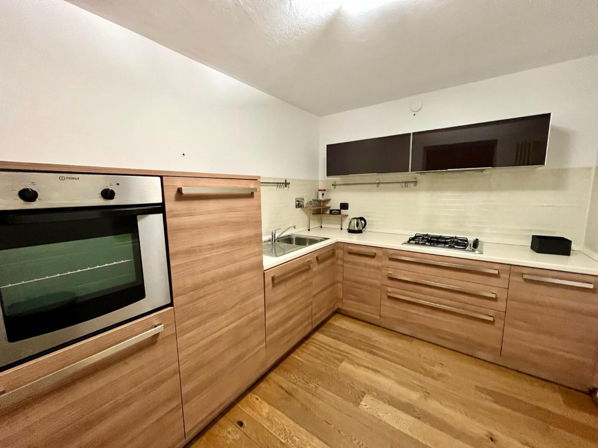 Ferienwohnung La Finestra Sulle Langhe - M3Langhe Cherasco Exterior foto